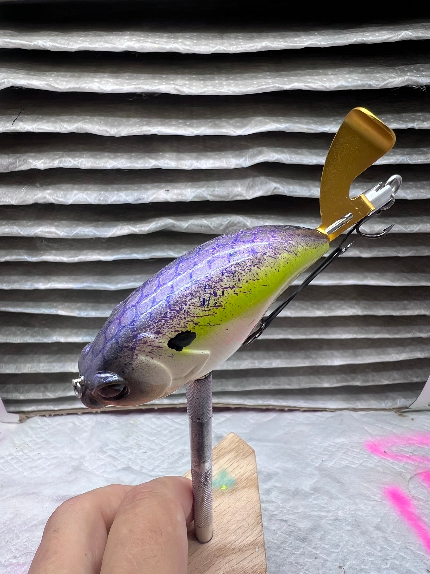 Buzz Plopper ( BONE SHAD )